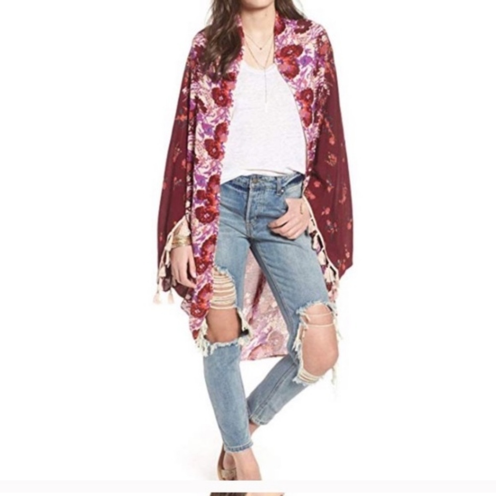 NEW FREE PEOPLE Floral Wrapped In Blooms Kimono - Picture 3 of 7
